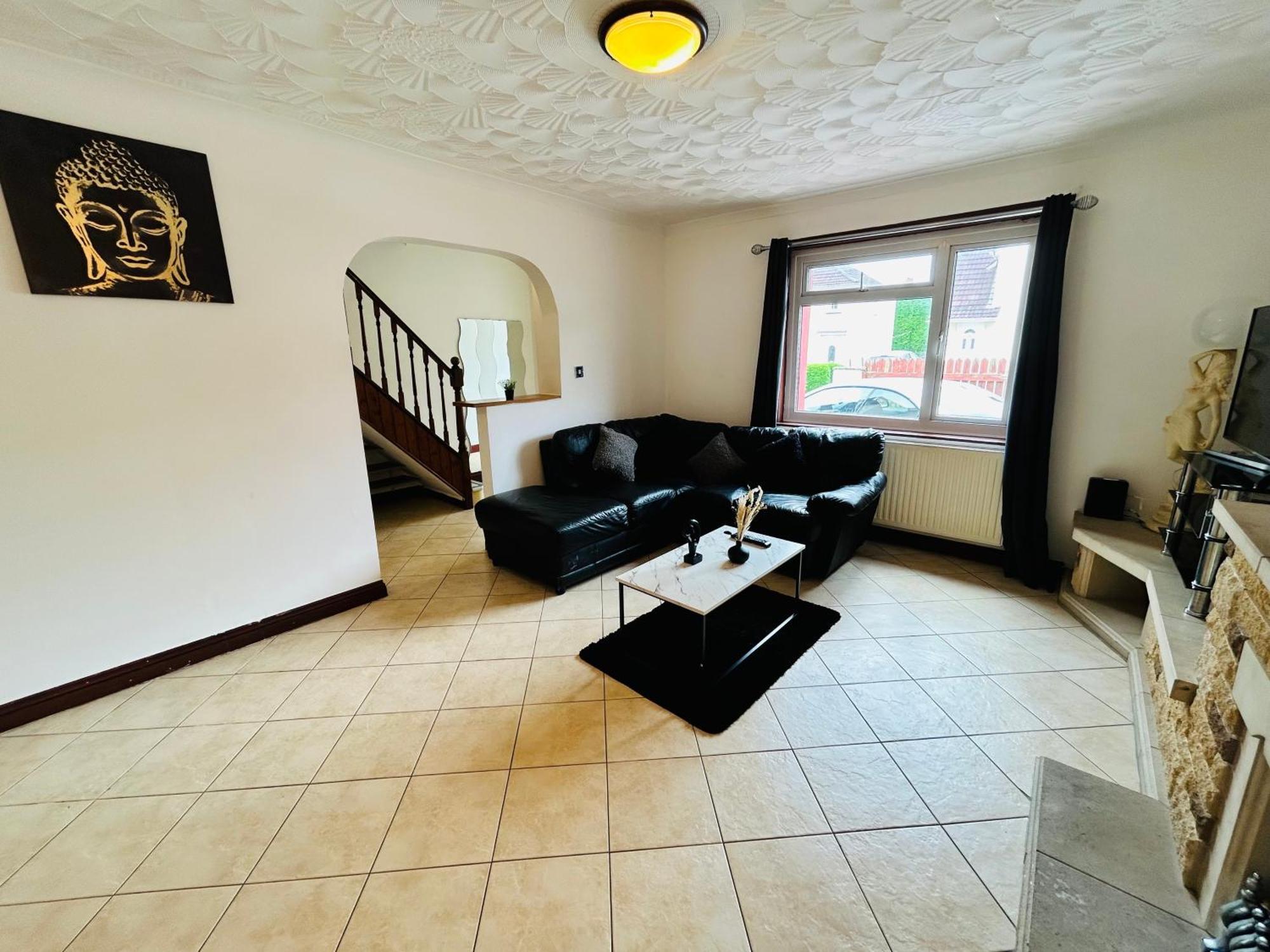 Feriehus The European 3 Bedroom House By Altoluxoexperience Short Lets & Serviced With Free Parking